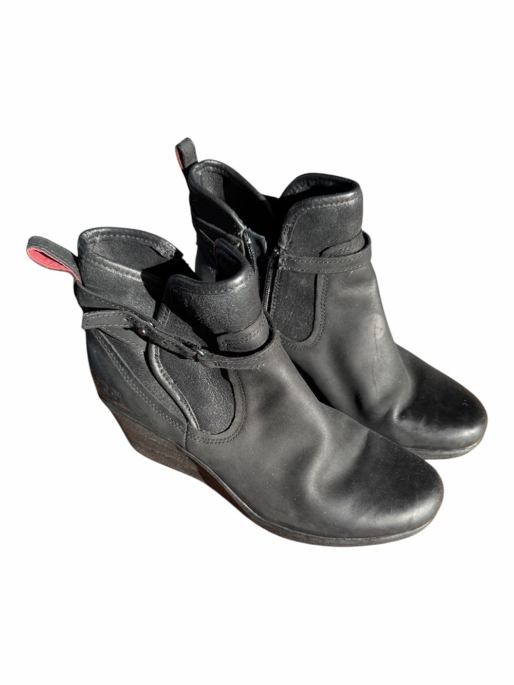 UGG Women's Emalie Wedge Boot Size 7